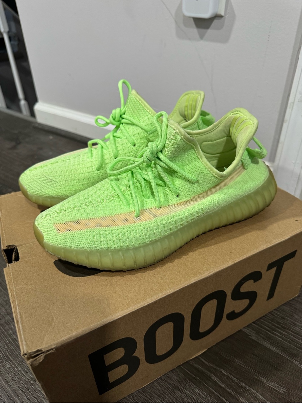 Yeezy 350 V2 Glow